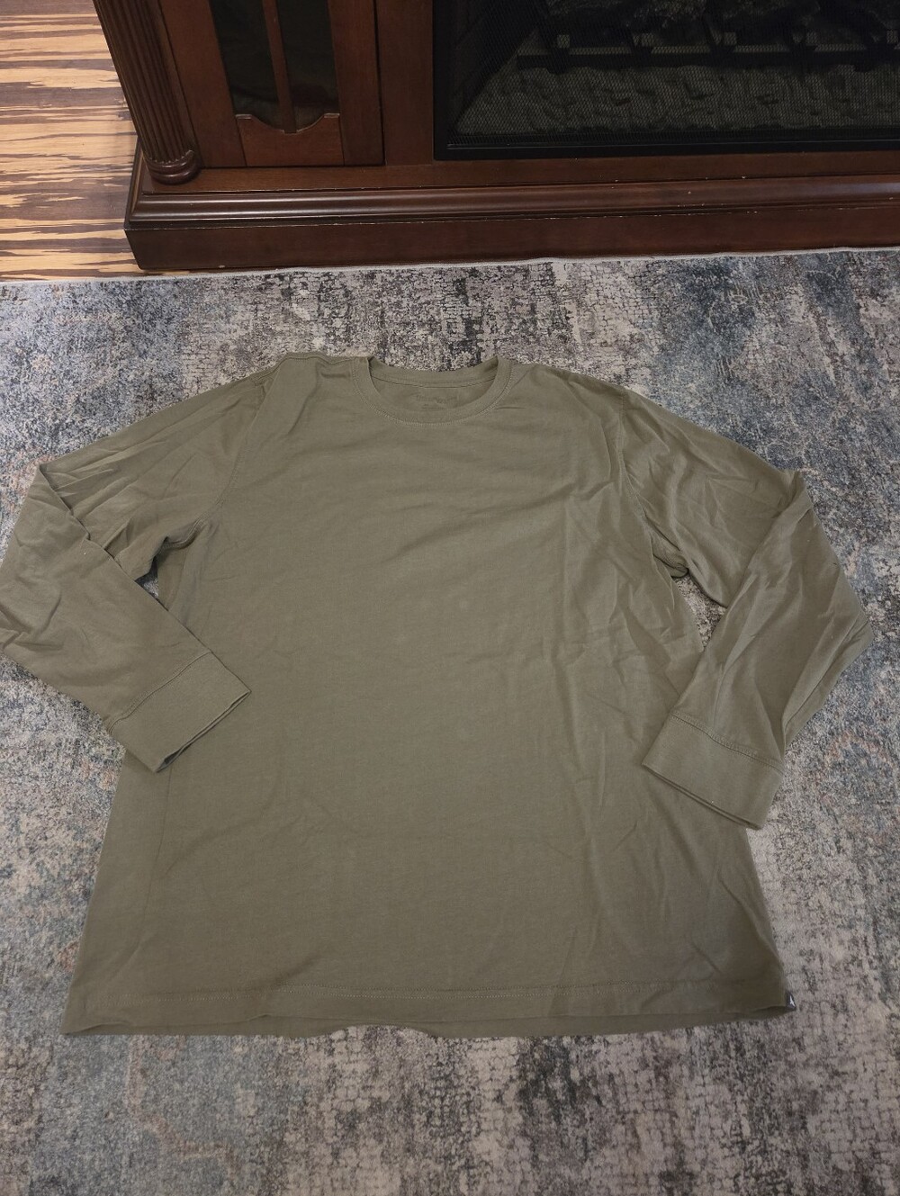 Eddie Bauer Men's 2XL Long Sleeve Crewneck T-Shirt Olive Green Solid